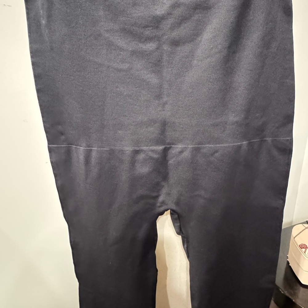 Empetua Women's Black High-Waisted Shaping Leggings - Picture 5 of 12